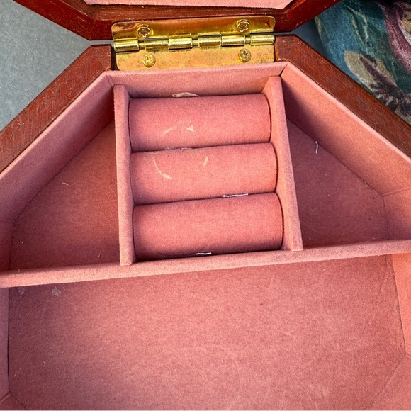 Floral Patterned Scarf with Vintage Wooden Jewellery Box - Picture 11 of 17